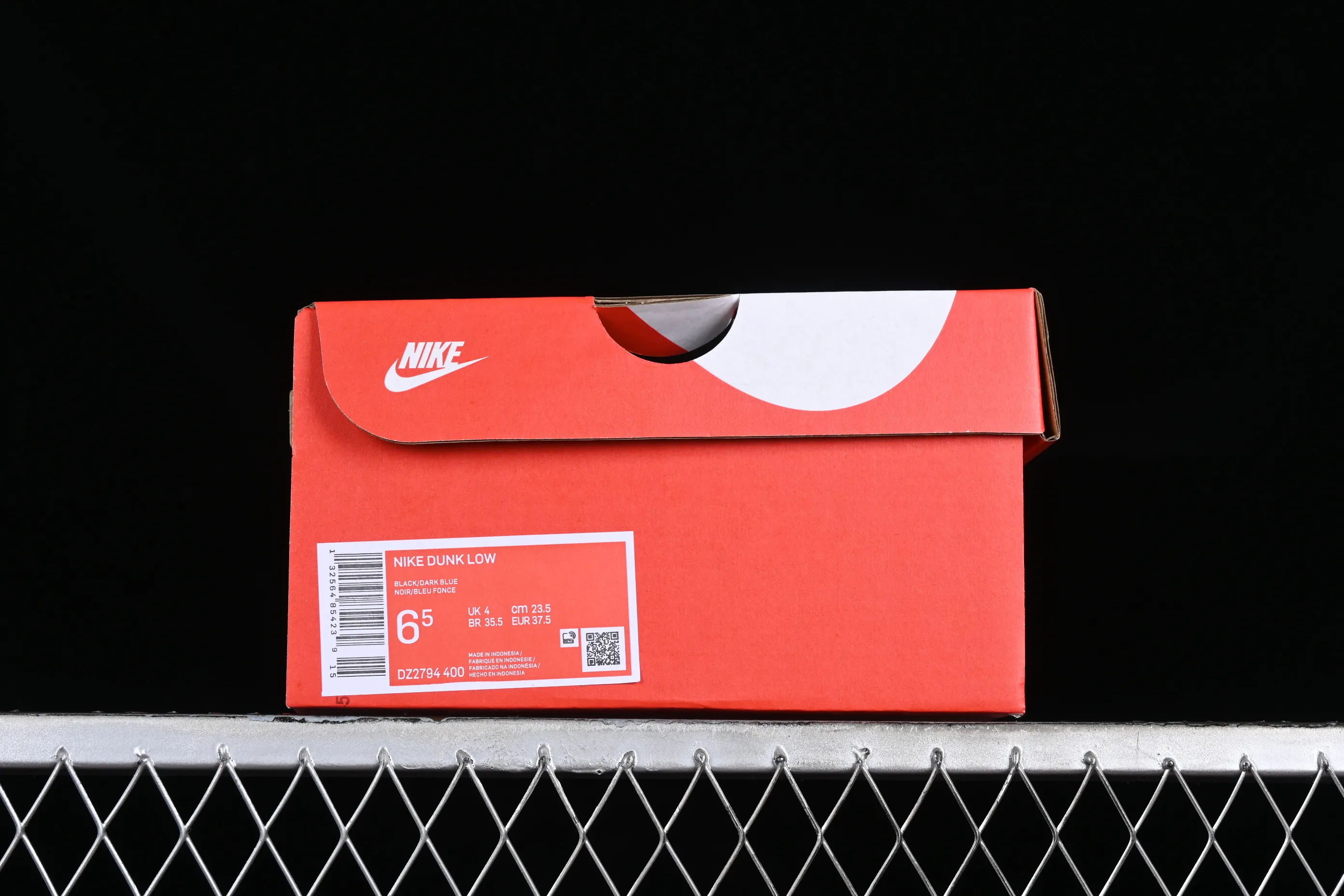 All Categories Nk SB Dunk Series Nk SB Dunk Low Low-top sneakers Cost-effective version Nk Dunk Low "Twist" Variation style SB low-top casual sneakers DZ2794-400